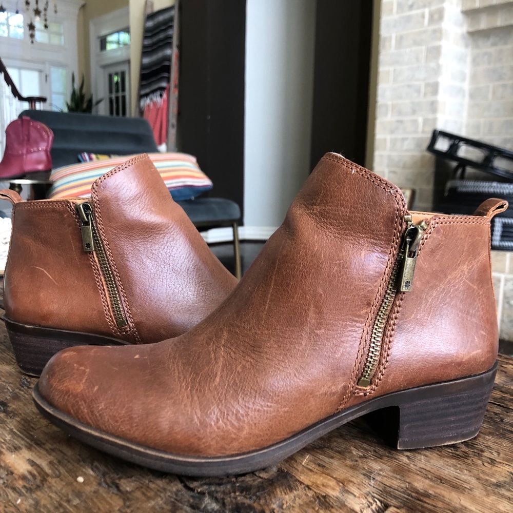 Lucky brown distressed ankle boot size 8.5